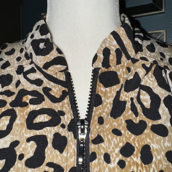 Zenergy by Chico's Size 1 Animal print lightweight jacket/zipper pockets - Picture 5 of 6